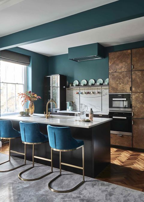 13 Color Trends For 2021 High Gloss Ceilings Warm Earthy Tones And Vivid Green Hues Livingetc