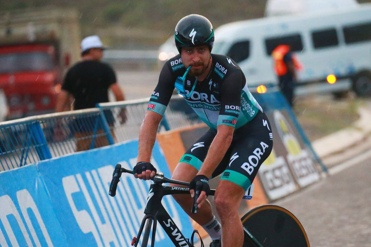 Peter Sagan crosses the line