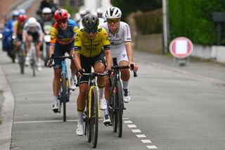 Paris-Roubaix 2024: Marianne Vos leads the break in the finale