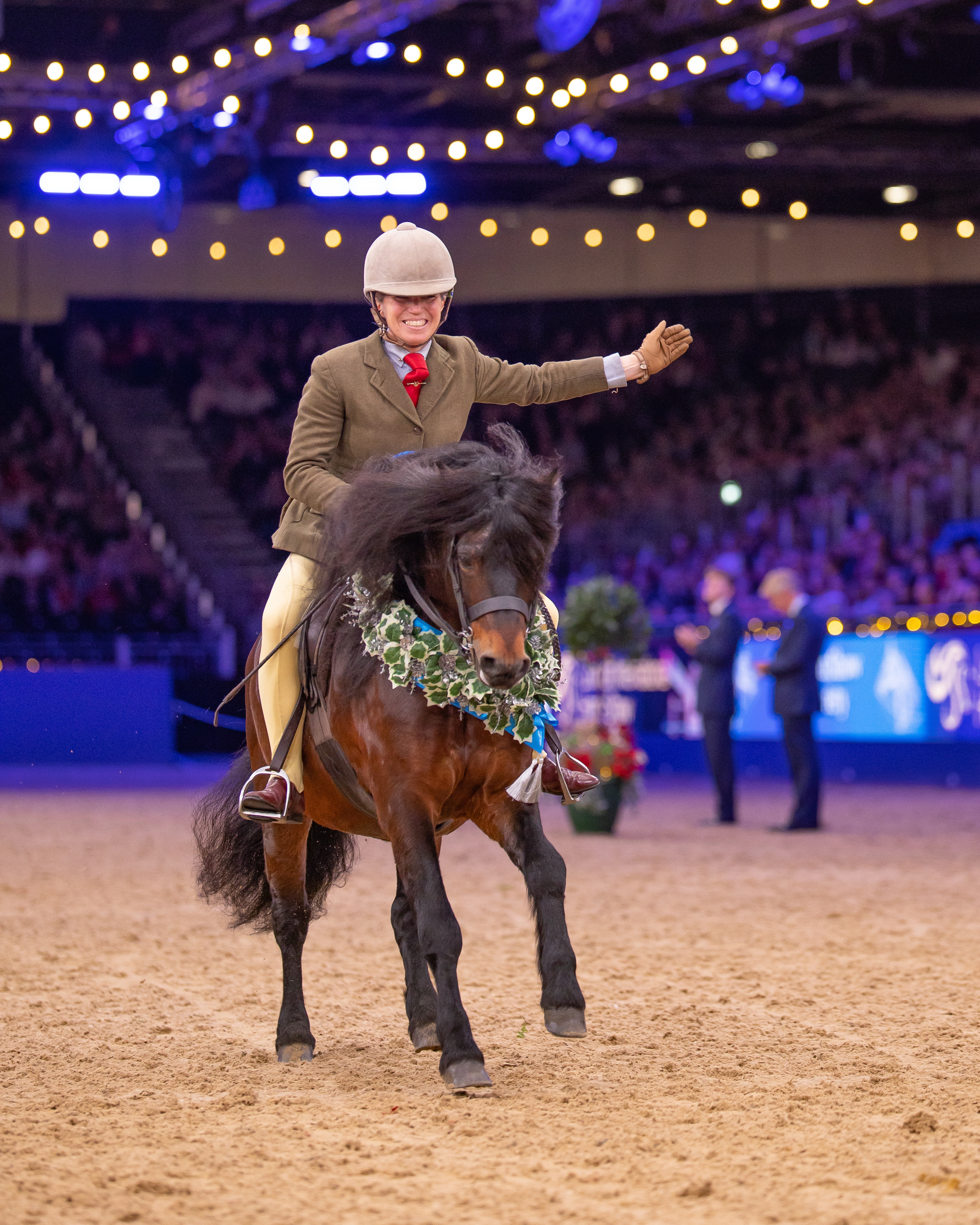 Katy Marriott Payne and Salcombe Starehole Bay claim the 2025 London International heritage championship