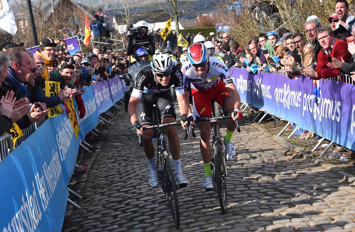 Alexander Kristoff and Niki Terpstra in the race winning move from 2015