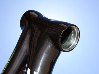 Alloy bearing seats are bonded into the carbon fiber head tube on the new Scalpel.