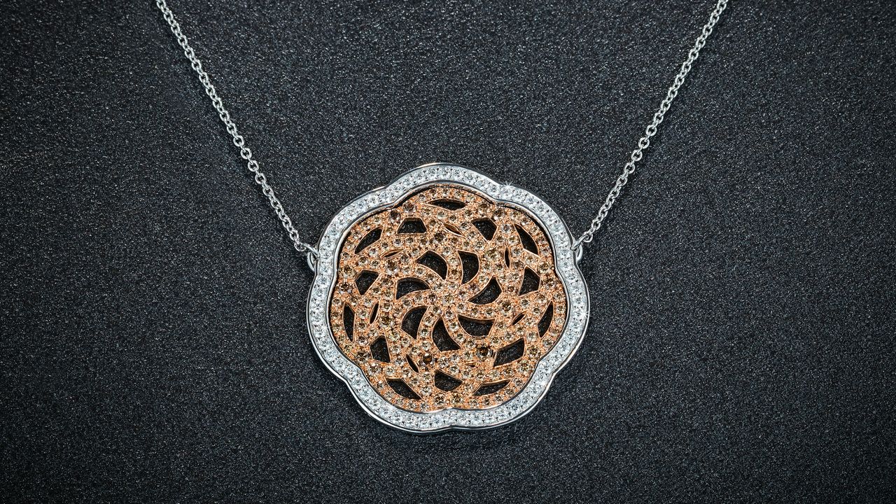diamond_pendant_rs3wrwbr.jpg
