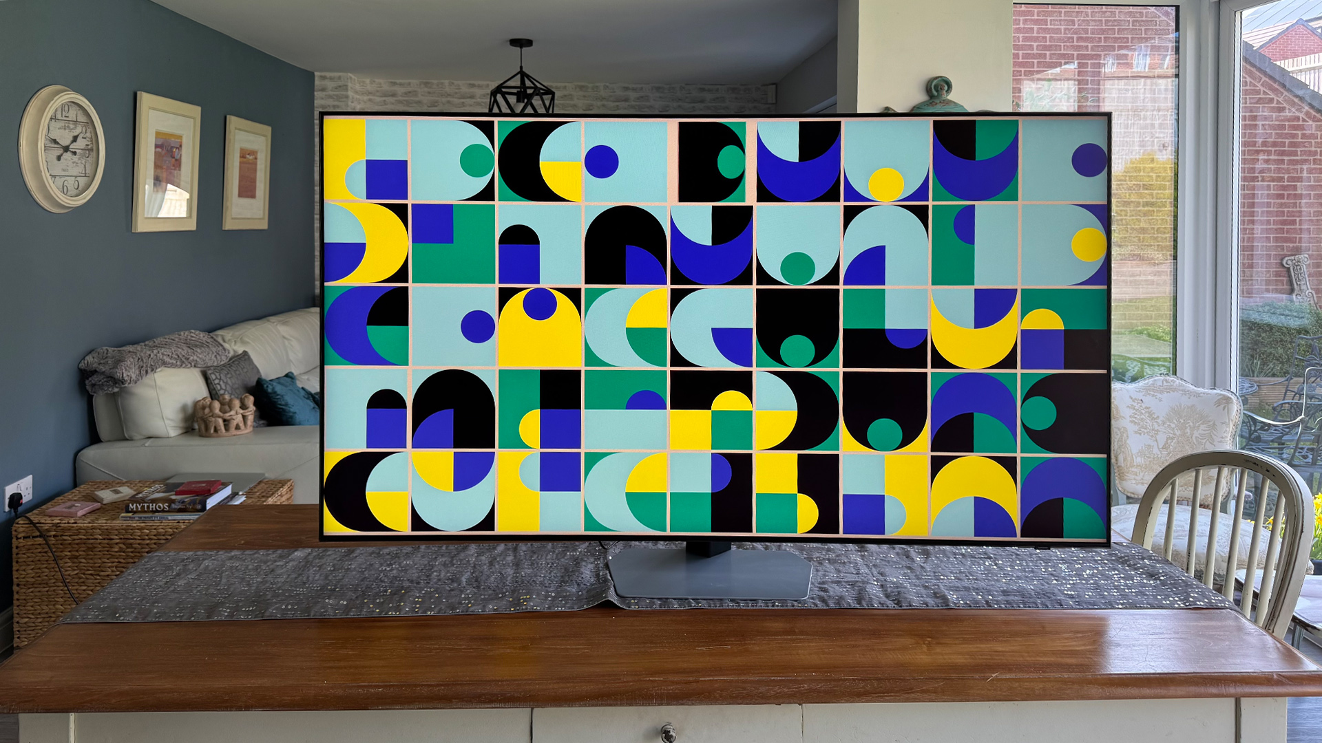 Samsung QN90F Mini LED TV