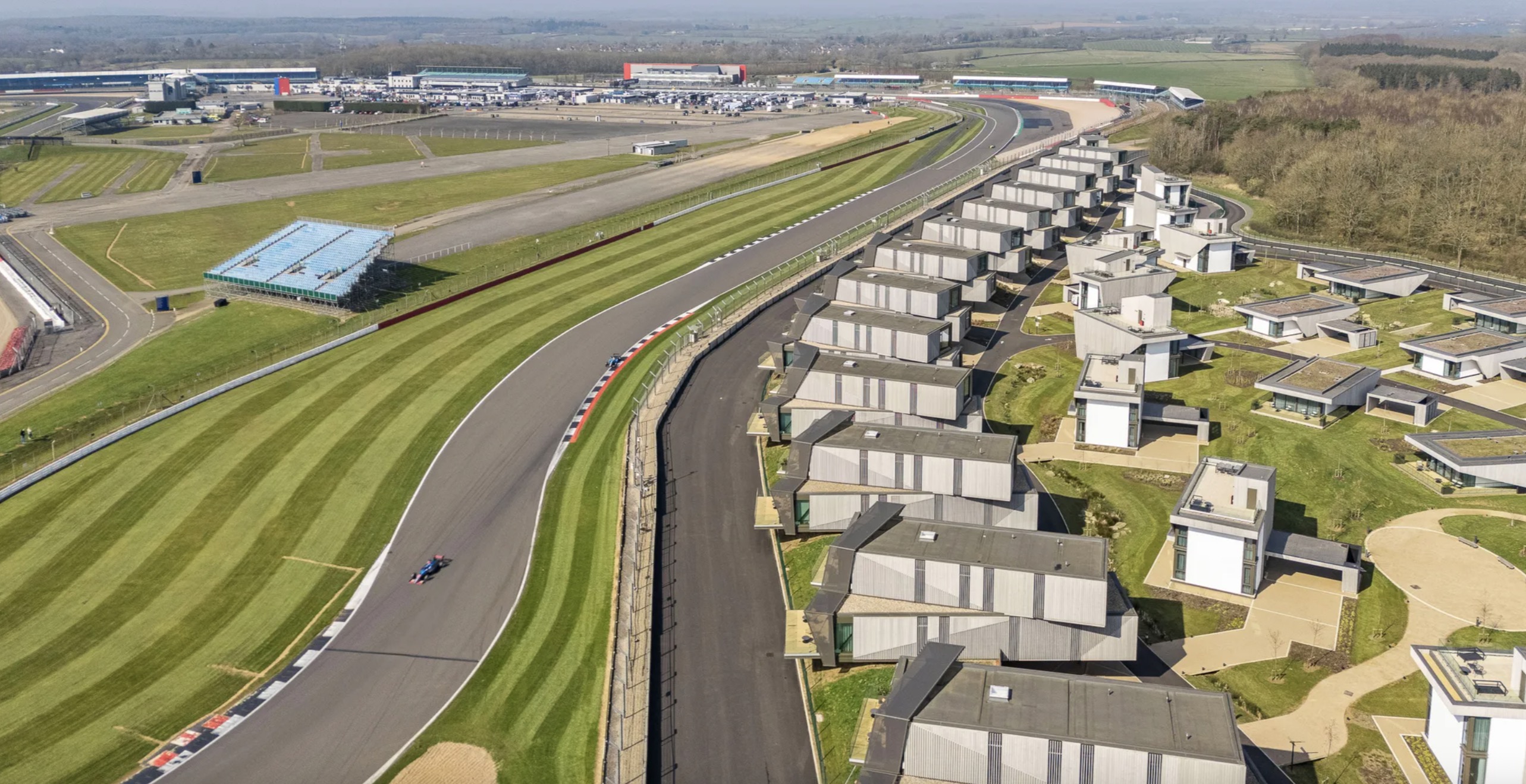 Escapade Silverstone / Sotheby's International Realty
