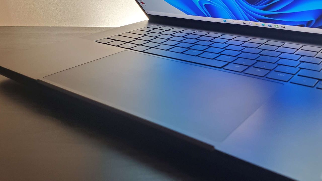 Razer Blade 16 gaming laptop