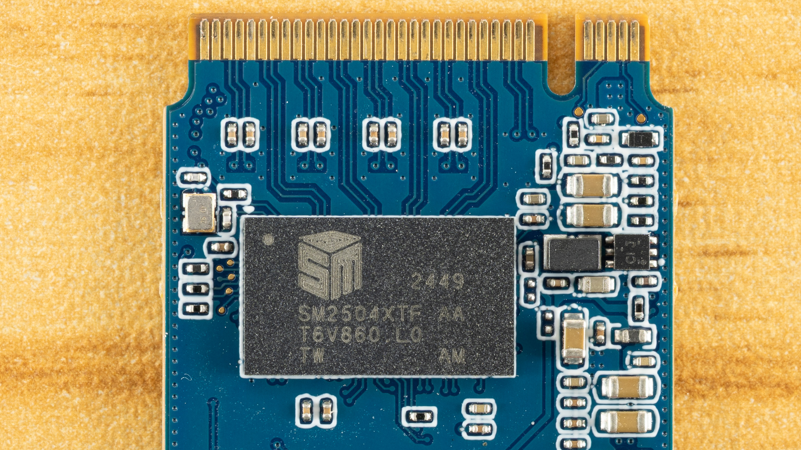 SMI SM2504XT ES 2TB SSD