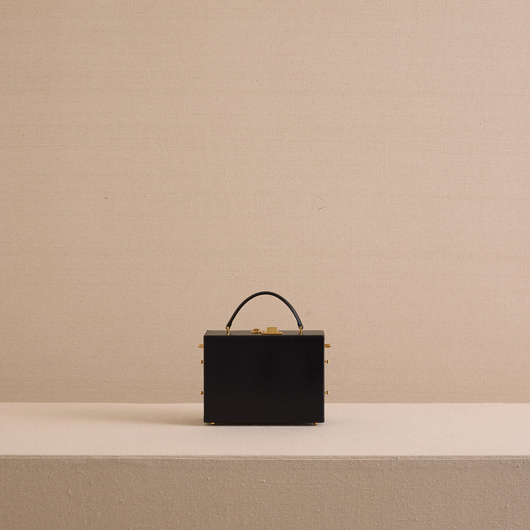 Grace 18 in Smooth Calf Black