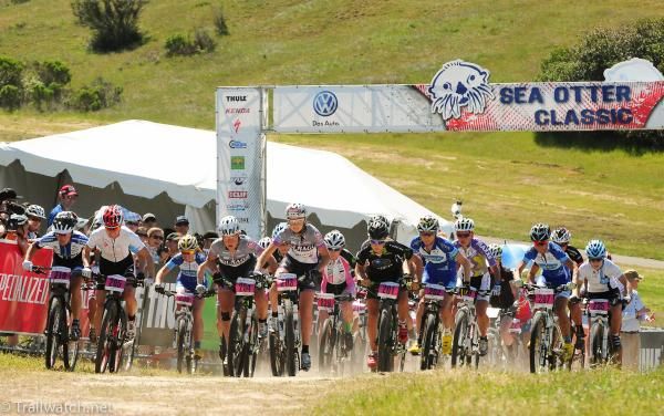 The elite women's start is led out by the Colnago riders