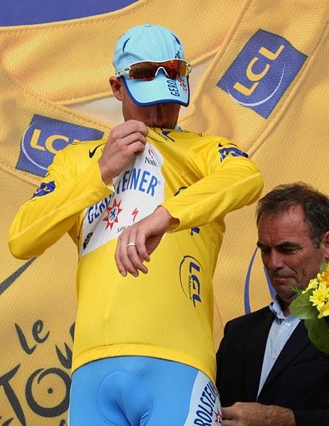 This jersey is either new or washed with Perwoll.