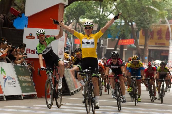 Moreno Hofland and Lars Boom make another 1-2 for Belkin in the Tour of Hainan stage 6
