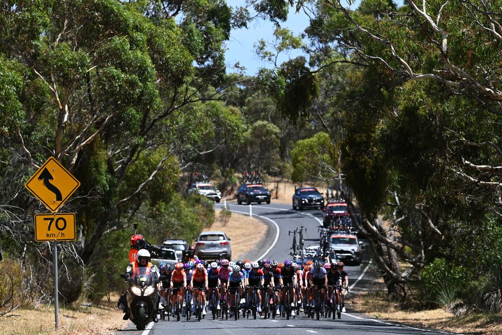 The Women's Tour Down Under enjoyed the sun on stage 1
