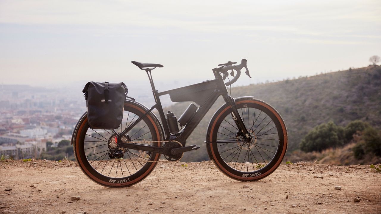 Canyon Grizl:On gravel e-bike