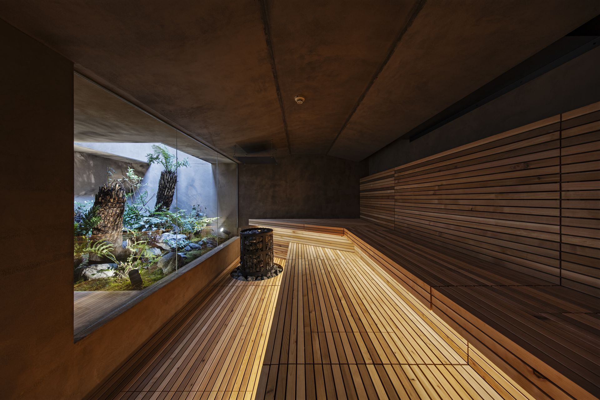 猫屋町ビル内に空いているサウナ設計事務所があるとします。