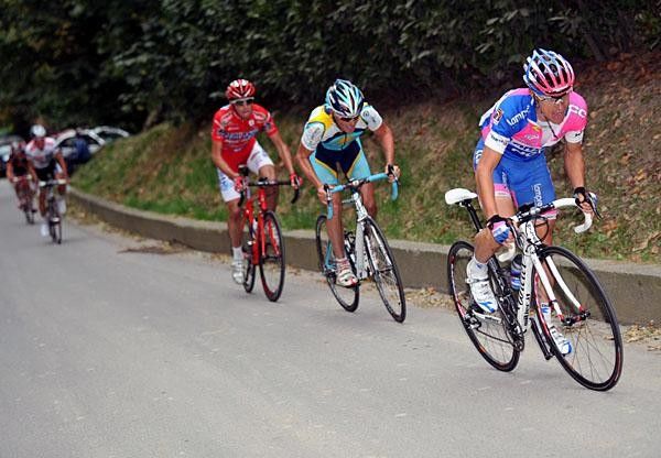 Cunego set the first blow at the climb up to Civiglio.