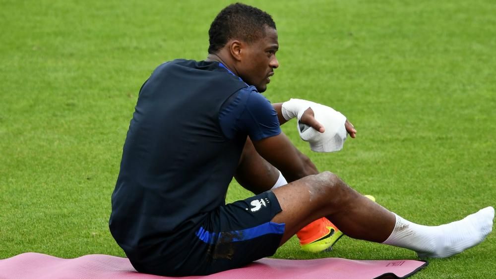 Evra suffers training injury | FourFourTwo