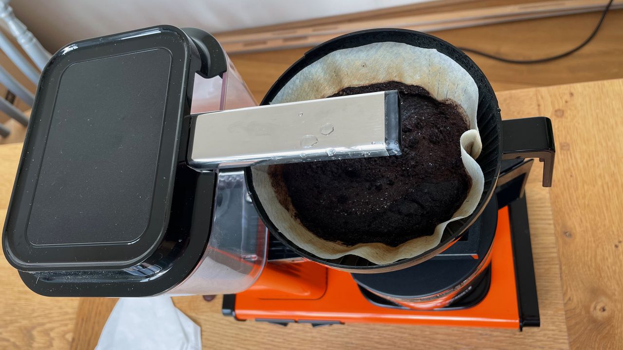 Grounds after brewing in the moccamaster