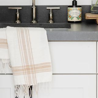 Hyde Hatch Hand Towel