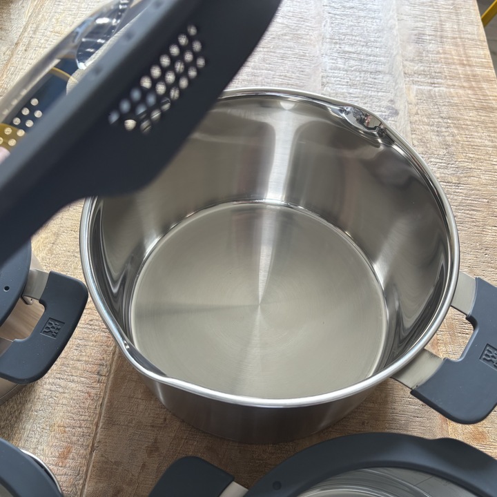A look inside the stainless steel interior of a Zwilling Simplify stockpot.