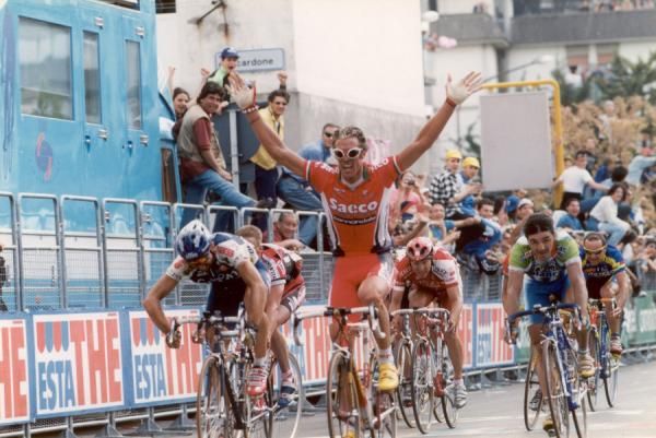 Super Mario Cipollini wins in 1998 Giro d'Italia.