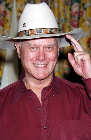 Stars pay tribute to Larry Hagman after his death