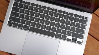 MacBook Air (M1, 2020)