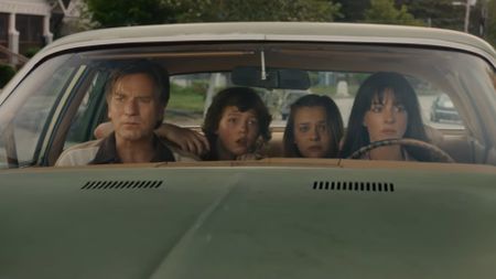 Ewan McGregor, Christian Convery, Maisy Stella, and Anne Hathaway in The End of Oak Street