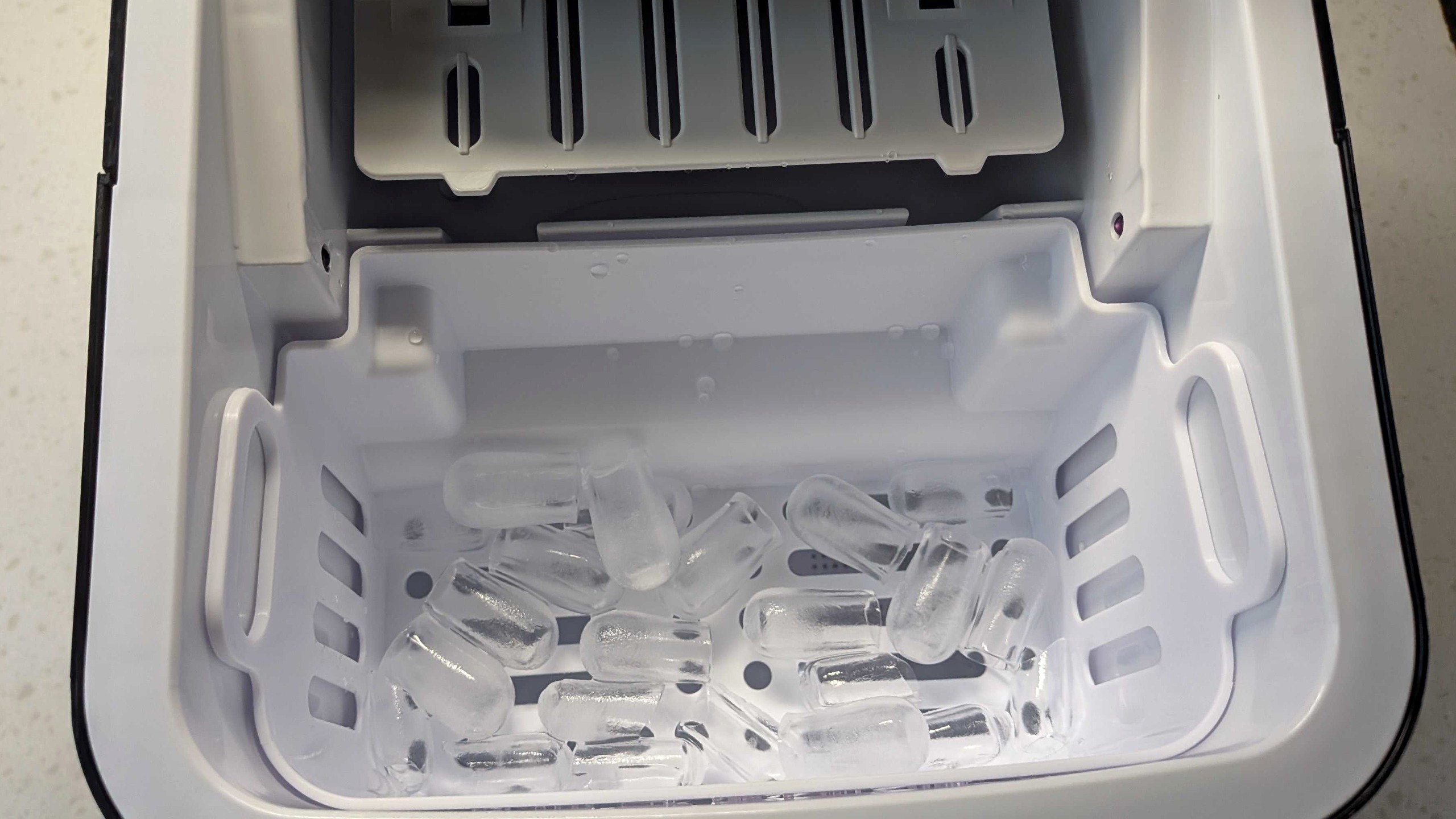 Caso ice cube maker with ice forming