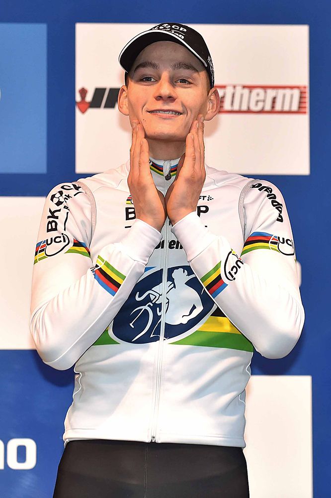 Mathieu Van der Poel wins the last World Cup race in Hoogerheide