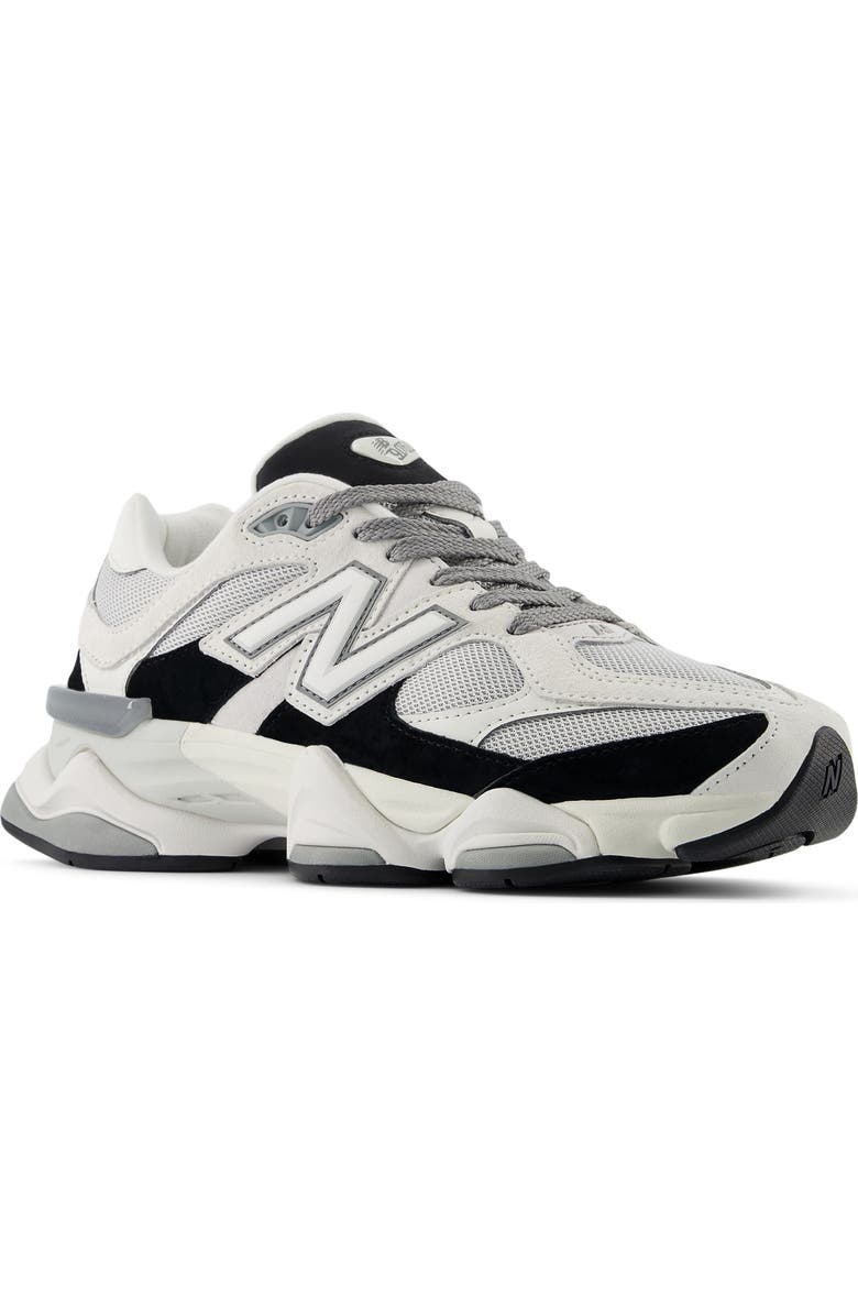 Gender Inclusive 9060 Sneaker