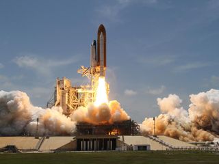 Shuttle Atlantis launch