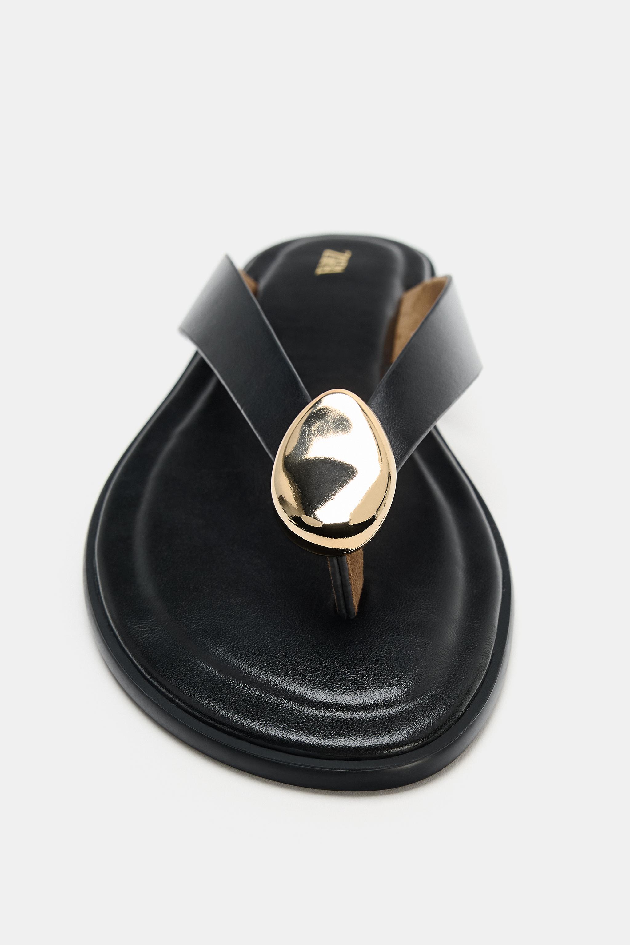 Flat Sandals With Metal Detail