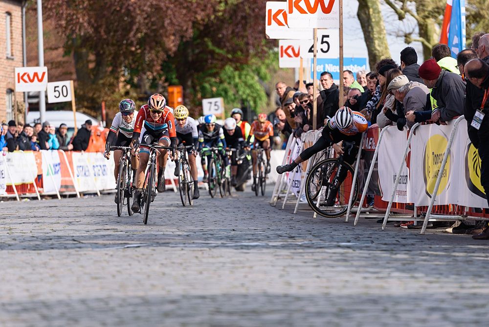 Christine Majerus (Boels Dolmans) sprints to victory as Marianne Vos crashes out at Dwars door de Westhoek 2016