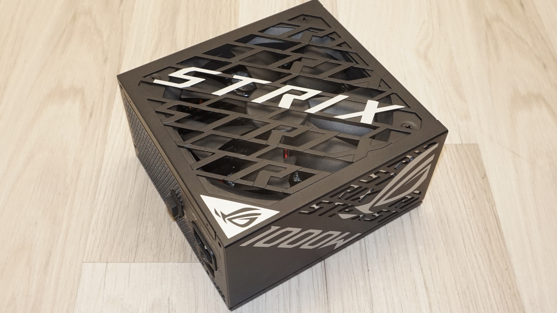 Asus ROG Strix 1000W Platinum PSU