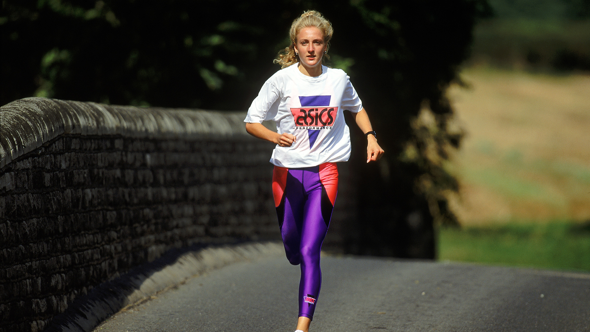 OAKLEY - AUGUST 1992: Paula Radcliffe of Bedford and County Athletics Club running near her home during a feature in Oakley, Bedfordshire, England, August, 1992. (Photo By Gray Mortimore/Getty Images)