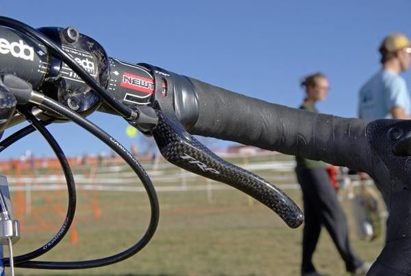 TRP carbon top-mount levers provide a lightweight alternative stopping option.