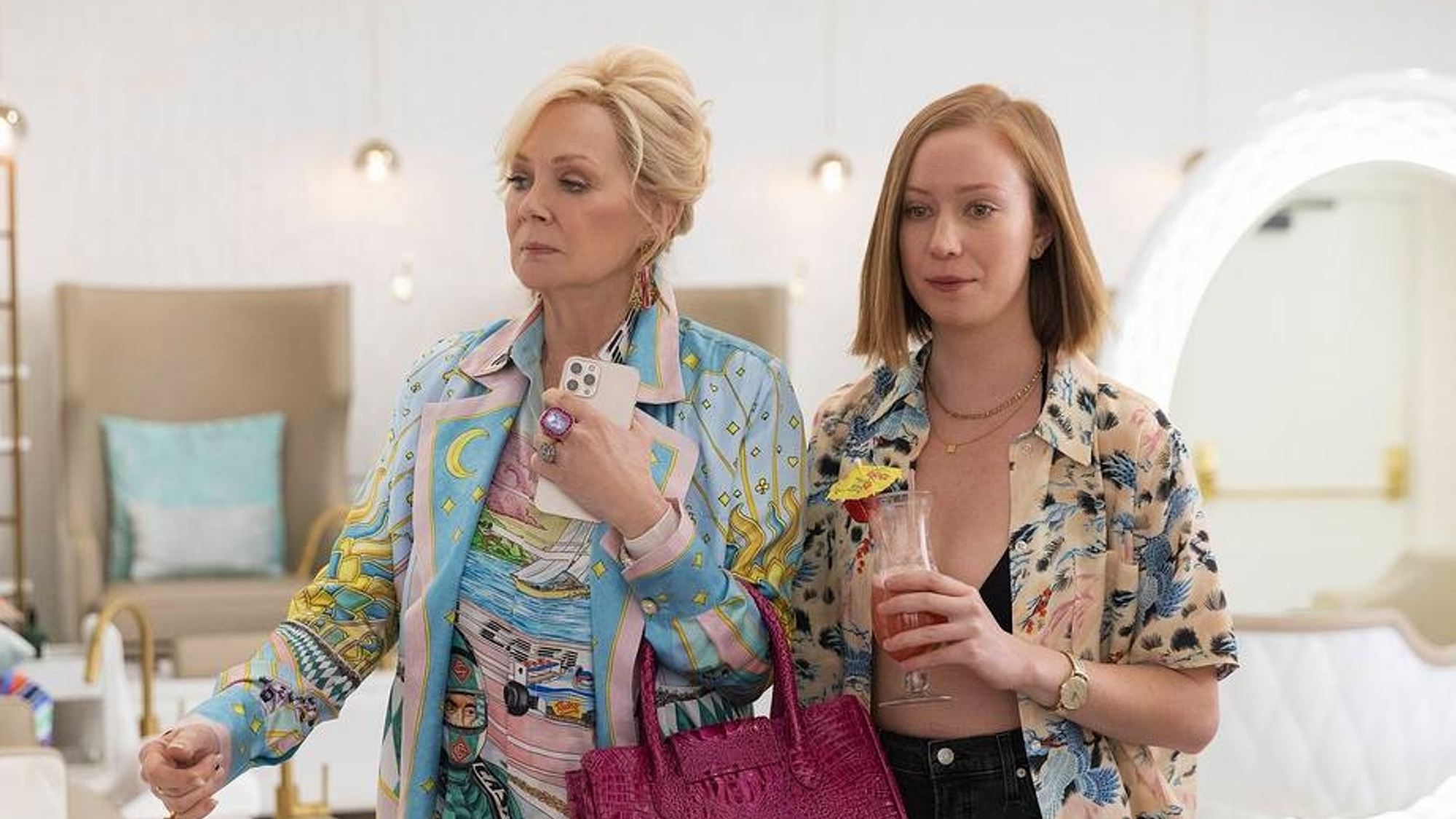 Jean Smart como Deborah Vance y Hannah Einbinder como Ava Daniels en Hacks