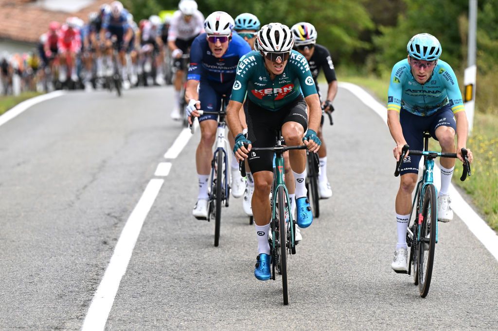 MAESTU PARQUE NATURAL DE IZKI SPAIN SEPTEMBER 05 LR Urko Berrade of Spain and Team Equipo Kern Pharma and Gianmarco Garofoli of Italy and Team Astana Qazaqstan attack during the La Vuelta 79th Tour of Spain 2024 Stage 18 a 1798km stage from VitoriaGasteiz to Maestu Parque Natural de Izki UCIWT on September 05 2024 in Maestu Parque Natural de Izki Spain Photo by Tim de WaeleGetty Images