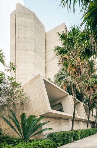 Mailman Center for Child Development, University of Miami, Miami, FL, USA.  Architect: Hilario Candela