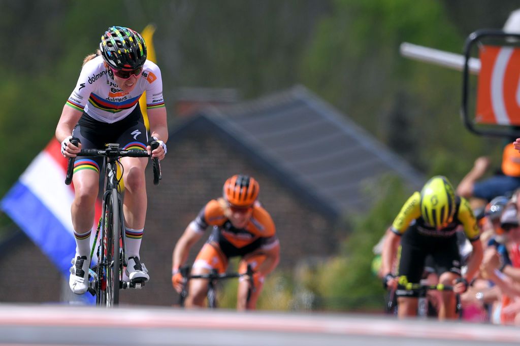 Anna van der Breggen wins fifth La Fl&egrave;che Wallonne title