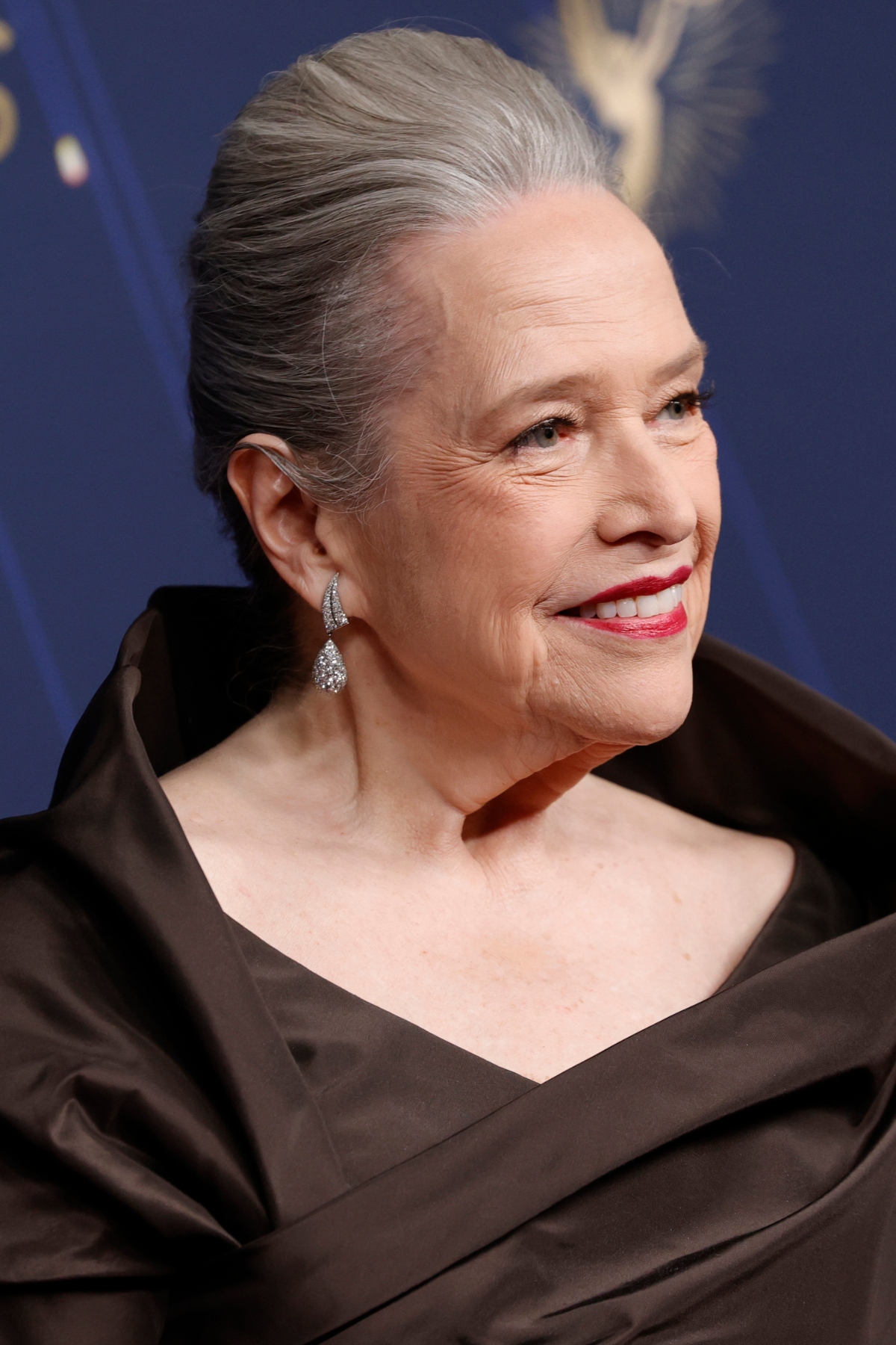 Los Angeles, CA September 14, 2025 Kathy Bates on the red carpet at the 77th Primetime Emmy Awards at the Peacock Theater in Los Angeles, CA, Sunday, Sept. 14, 2025.