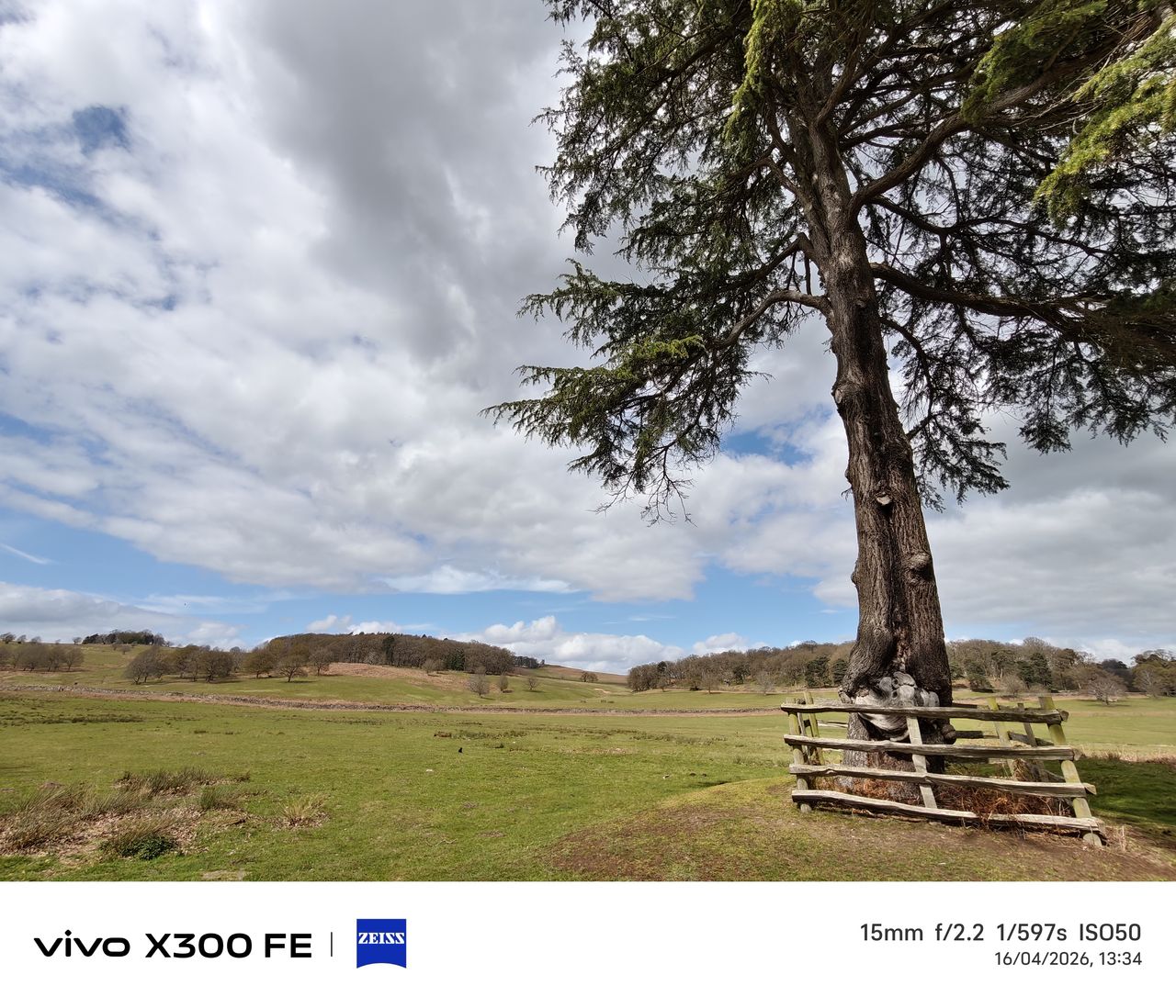 Photo samples from the Vivo X300 FE phone