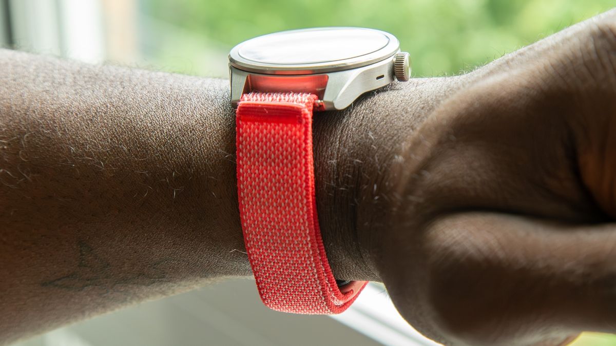 Fitbit Air strapped to wristwatch