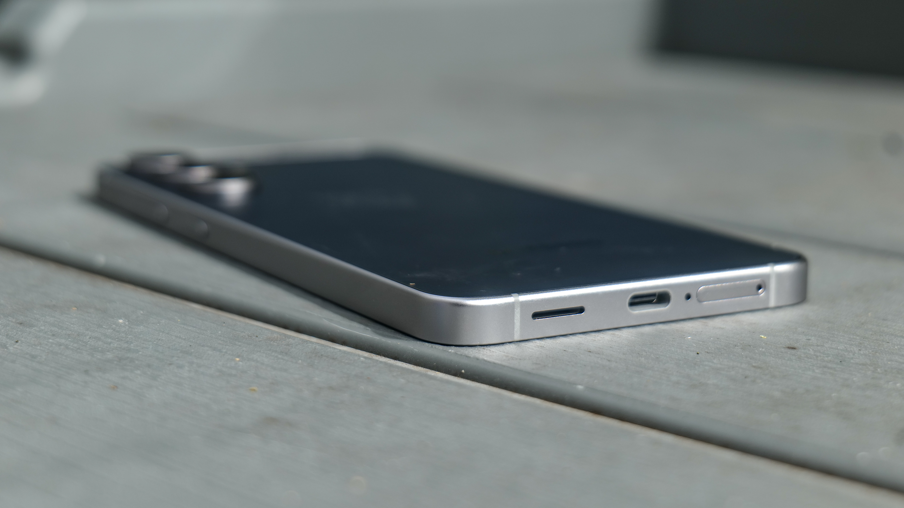 Samsung Galaxy S25 FE charging port.