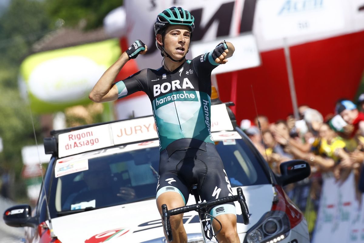 Davide Formolo punches the air
