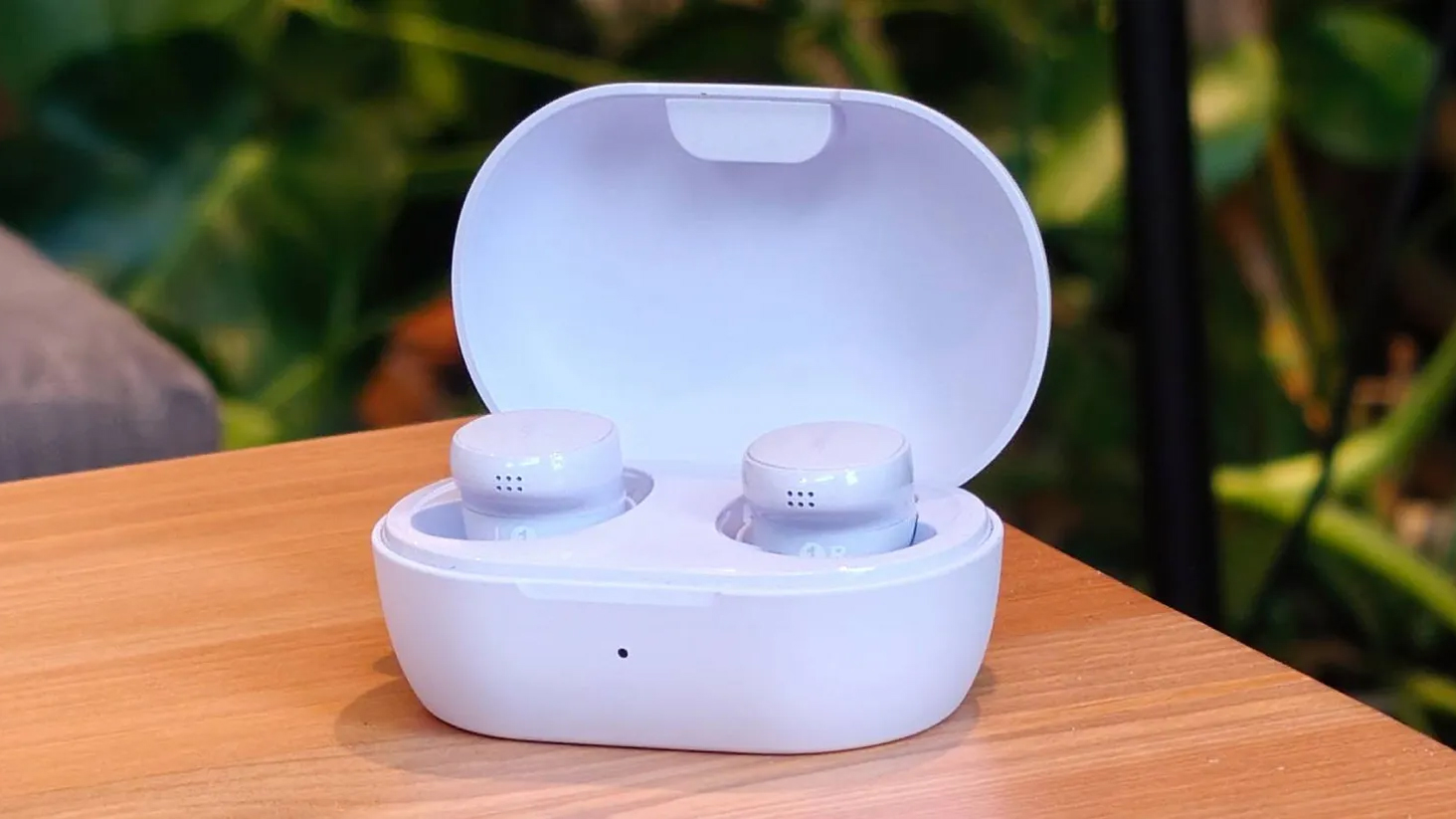 The Bose QuietComfort Earbuds in white