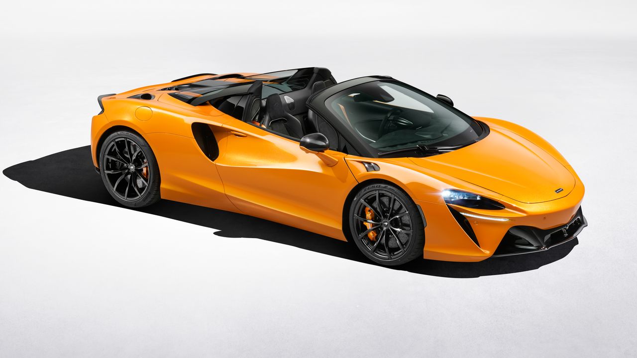 McLaren Artura Spider