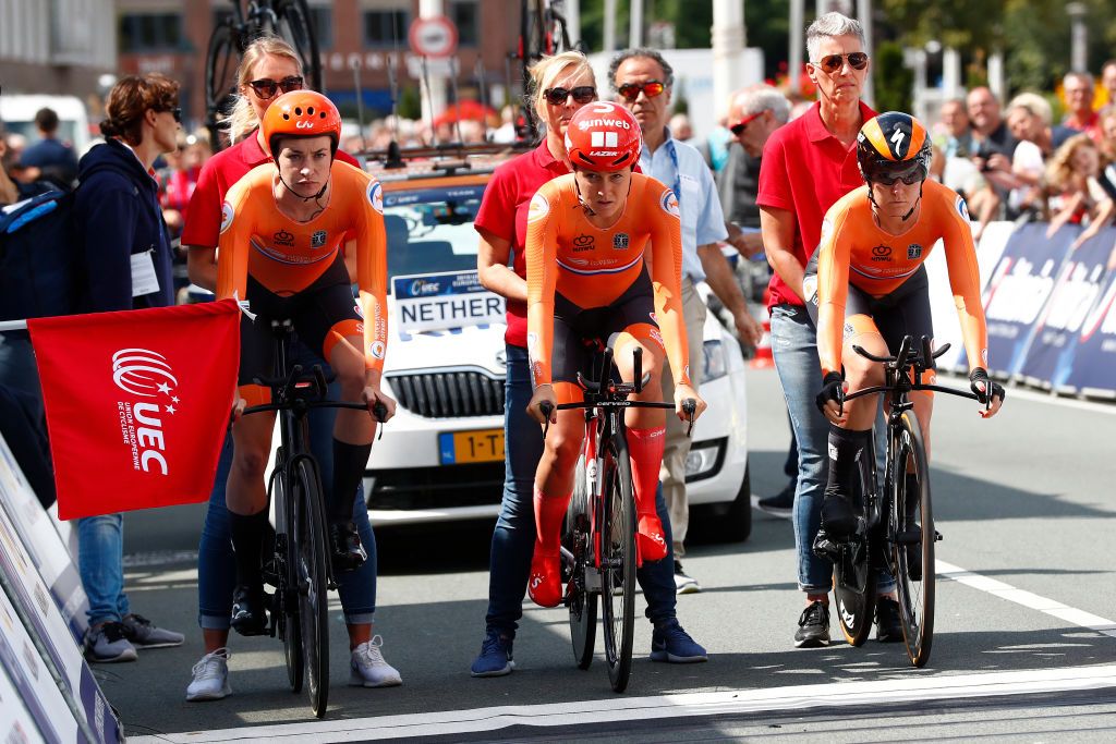 Pieters (right) starts the mixed relay at the European Championships