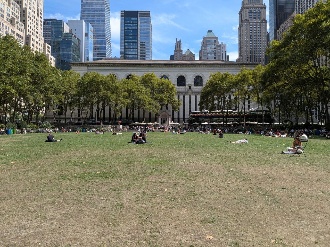 Google Pixel 10 zoom test sample.