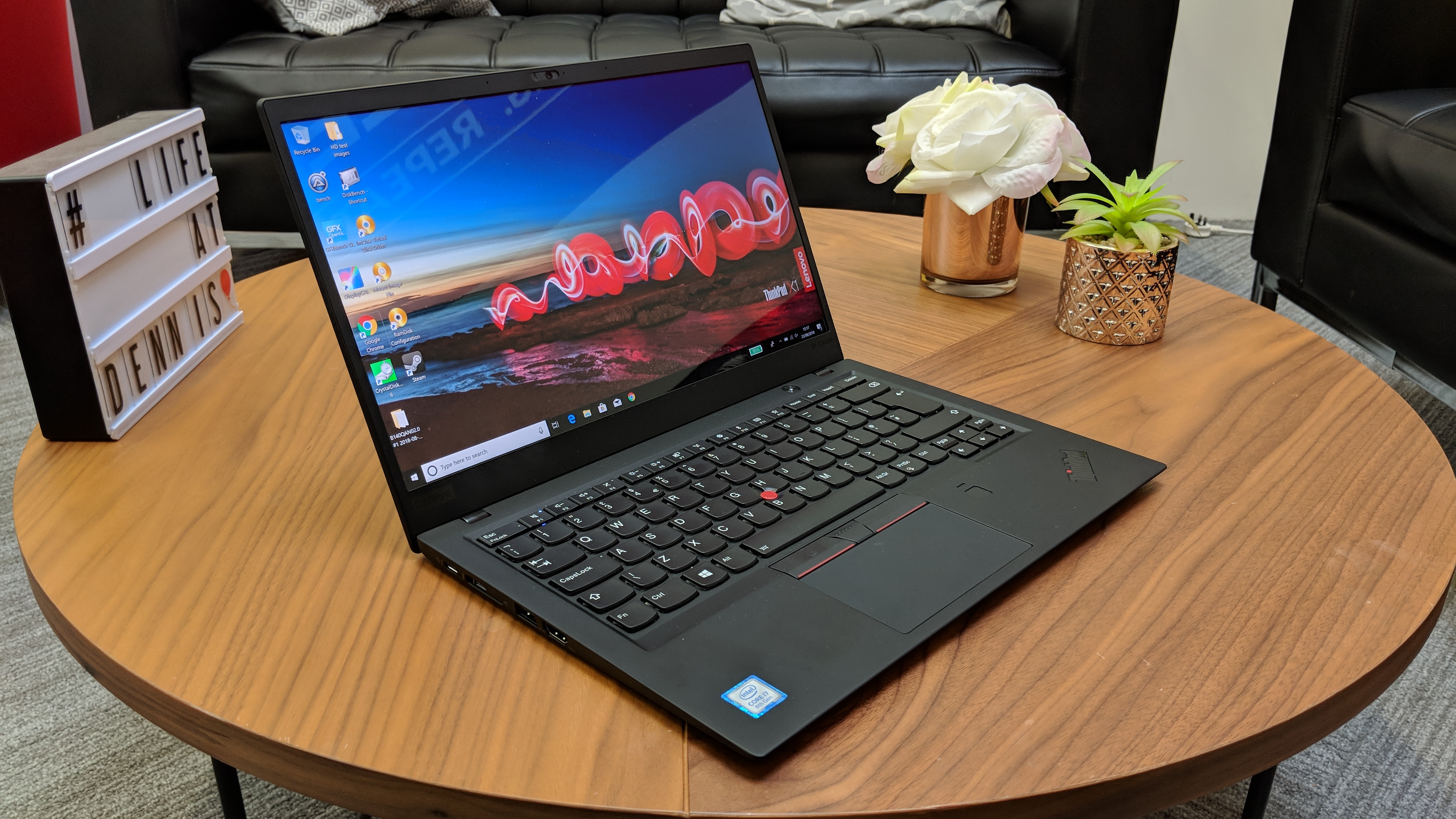 Lenovo ThinkPad X1 Carbon (2018) review: A flawed gem of a 14in laptop |  ITPro